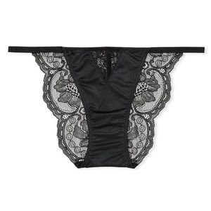 Very sexy lace string cheekini black